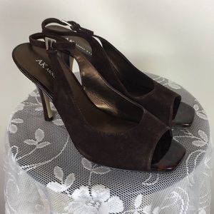 NWOT Ann Klein peep toe pumps
